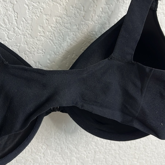 SPANXsmooth™ Bra-llelujah!® Lightly Lined Wireless Bra - Picture 7 of 8